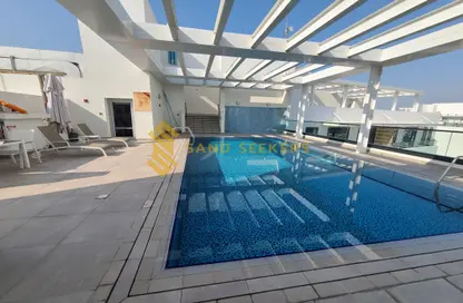 Pool image for: Apartment - 2 Bedrooms - 4 Bathrooms for rent in Al Seef - Al Raha Beach - Abu Dhabi, Image 1