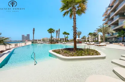 Apartment - 2 Bedrooms - 3 Bathrooms for sale in Ellington Beach House - Palm Jumeirah - Dubai