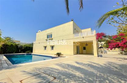 Villa - 4 Bedrooms - 5 Bathrooms for sale in Meadows 9 - Meadows - Dubai