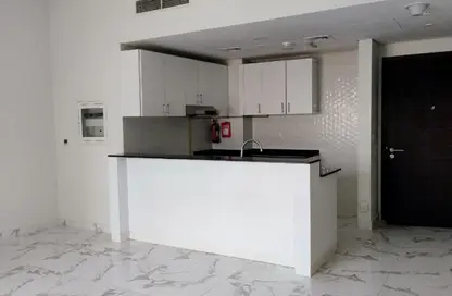 شقة - غرفة نوم - 2 حمامات للايجار في كابا أكا 2 - مجمع دبي ريزيدنس - دبي لاند - دبي