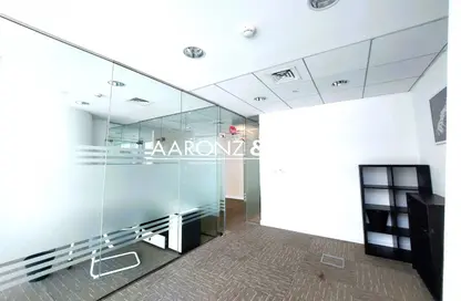 مكتب - استوديو للايجار في برج يوبورا 1 - أبراج يو بورا - الخليج التجاري - دبي