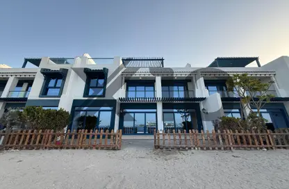 Villa - 5 Bedrooms - 6 Bathrooms for rent in Palma Residences - Palm Jumeirah - Dubai