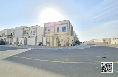 فيلا - 3 غرف نوم - 5 حمامات للايجار في الزاهية جاردنز - الزاهية - عجمان