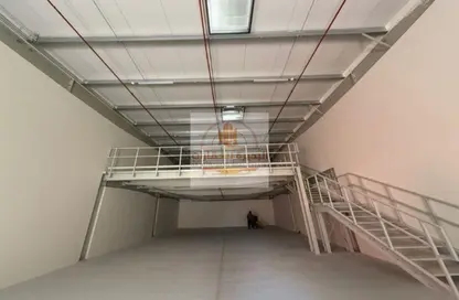 مستودع - استوديو - 1 حمام للايجار في 18 المنطقة الصناعية رقم - المنطقة الصناعية بالشارقة - الشارقة