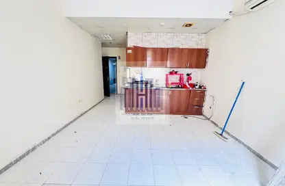 Apartment - Studio - 1 Bathroom for rent in Fire Station Road - Muwaileh - Sharjah