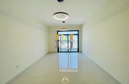 شقة - غرفة نوم - 2 حمامات للايجار في الجداف - دبي