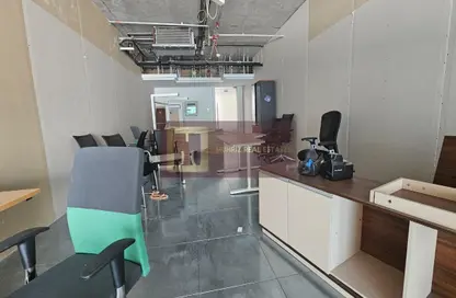 مكتب - استوديو - 1 حمام للايجار في برج بلو باي - الخليج التجاري - دبي