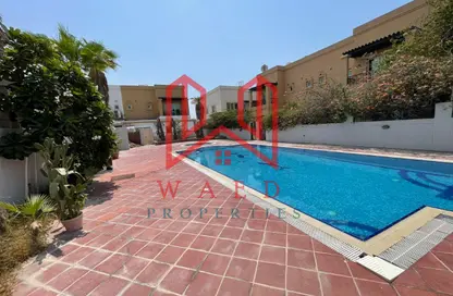 Villa - 4 Bedrooms - 5 Bathrooms for rent in Jumeirah 2 Villas - Jumeirah 2 - Jumeirah - Dubai