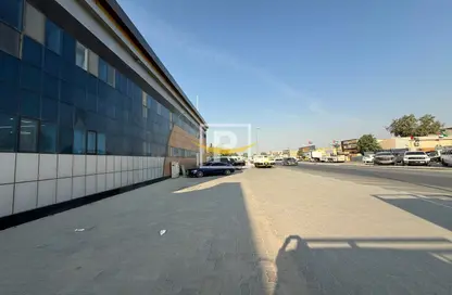 Show Room - Studio - 3 Bathrooms for rent in Al Quoz Industrial Area 4 - Al Quoz Industrial Area - Al Quoz - Dubai