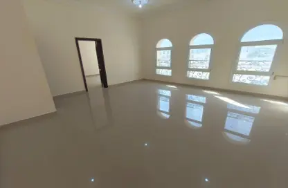 صورة لـ غرفة فارغة شقة - غرفة نوم - 1 حمام للايجار في مركز محمد بن زايد - مدينة محمد بن زايد - أبوظبي ، صورة رقم 1