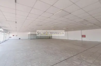 Shop - Studio for rent in Al Khabisi - Deira - Dubai