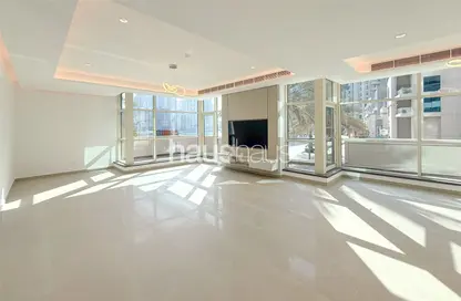 Villa - 3 Bedrooms - 4 Bathrooms for rent in Al Sahab - Dubai Marina - Dubai