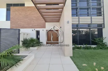 Terrace image for: Villa - 4 Bedrooms - 5 Bathrooms for sale in West Yas - Yas Island - Abu Dhabi, Image 1
