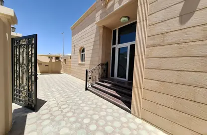 Villa - 4 Bedrooms - 6 Bathrooms for rent in Mohamed Bin Zayed Centre - Mohamed Bin Zayed City - Abu Dhabi