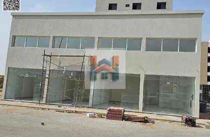 عمارة بالكامل - استوديو - 2 حمامات للبيع في الجرف الصناعية 2 - الجرف الصناعية - عجمان
