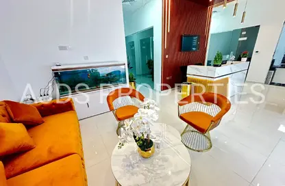 Office Space - Studio - 1 Bathroom for rent in Red Avenue - Al Garhoud - Dubai