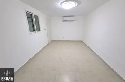 Apartment - Studio - 1 Bathroom for rent in Al Muroor Building - Sultan Bin Zayed the First Street - Muroor Area - Abu Dhabi
