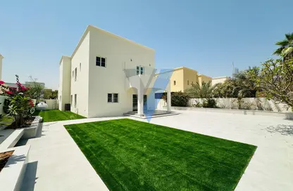 Villa - 3 Bedrooms - 4 Bathrooms for rent in Meadows 1 - Meadows - Dubai