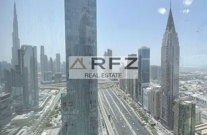 شقة - 2 غرف نوم - 2 حمامات للايجار في برج توينتي فرست سينشري - شارع الشيخ زايد - دبي