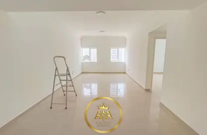 شقة - 2 غرف نوم - 2 حمامات للايجار في شارع التعاون الجديد - التعاون - الشارقة