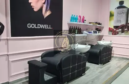 Shop - Studio - 4 Bathrooms for sale in GGICO Building Moweilah - Muwaileh Commercial - Sharjah