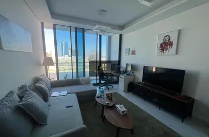 Living Room image for: Apartment - 1 Bedroom - 2 Bathrooms for sale in Samana Hills - Arjan - Dubai, Image 1