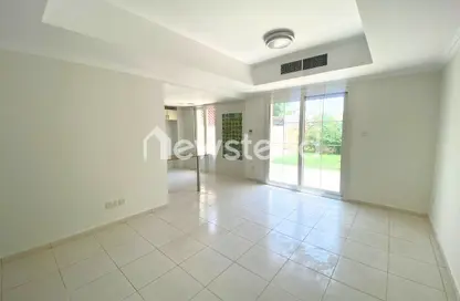 Villa - 2 Bedrooms - 3 Bathrooms for rent in Springs 2 - The Springs - Dubai