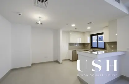 Kitchen image for: Townhouse - 3 Bedrooms - 3 Bathrooms for rent in Reem Townhouses - Town Square - Dubai, Image 1