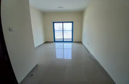 Apartment - 1 Bedroom - 2 Bathrooms for rent in Al Rashidiya 1 - Al Rashidiya - Ajman