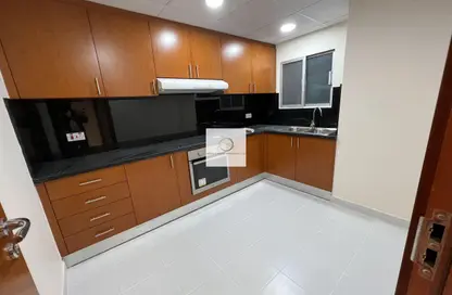 Apartment - 2 Bedrooms - 2 Bathrooms for rent in Al Kifaf Apartments - Al Karama - Dubai