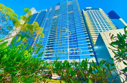 Apartment - 4 Bedrooms - 5 Bathrooms for rent in Wave tower - Corniche Road - Abu Dhabi