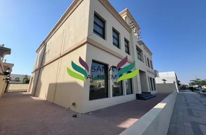 Villa - Studio - 3 Bathrooms for rent in Jumeirah 3 Villas - Jumeirah 3 - Jumeirah - Dubai