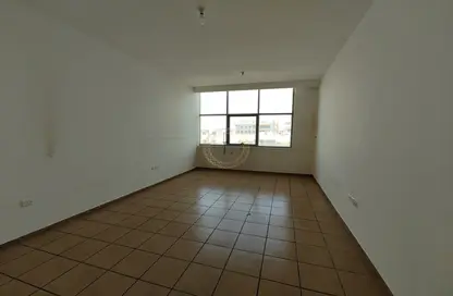 Apartment - 3 Bedrooms - 4 Bathrooms for rent in Hai Qesaidah - Central District - Al Ain