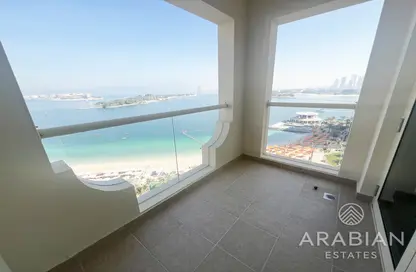 Balcony image for: Apartment - 2 Bedrooms - 4 Bathrooms for rent in Al Basri - Shoreline Apartments - Palm Jumeirah - Dubai, Image 1