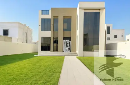 Villa - 4 Bedrooms - 5 Bathrooms for rent in Wadi Alshabak - Dubai