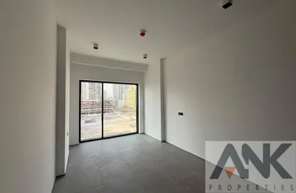Bulk Rent Unit - Studio - 1 Bathroom for rent in SH Living 1 - Jumeirah Village Circle - Dubai