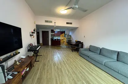 شقة - غرفة نوم - 2 حمامات للبيع في بناية  38إلى107 - طراز البحر المتوسط - ديسكفري غاردنز - دبي