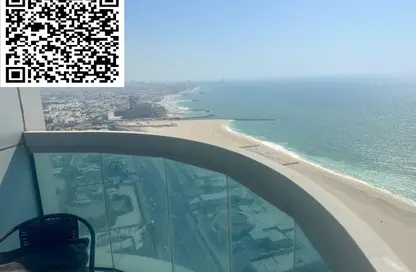 شقة - 2 غرف نوم - 3 حمامات للايجار في مساكن كورنيش عجمان - طريق كورنيش عجمان - عجمان