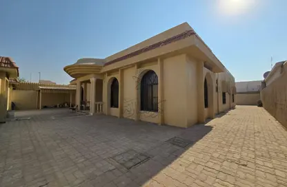 فيلا - 5 غرف نوم - 5 حمامات للبيع في النخيلات - الحيرة - الشارقة