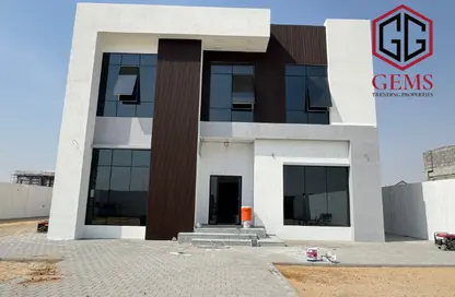 Villa - 5 Bedrooms - 6 Bathrooms for rent in Al Aweer 1 - Al Aweer - Dubai