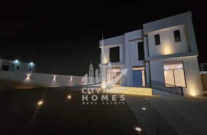 Villa - 5 Bedrooms - 6 Bathrooms for rent in Al Aweer 1 - Al Aweer - Dubai