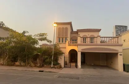 فيلا - 2 غرف نوم - 3 حمامات للايجار في حي 1C - مثلث قرية الجميرا - دبي