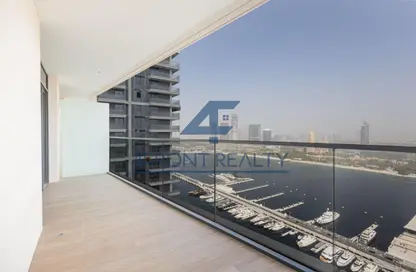 Apartment - 2 Bedrooms - 3 Bathrooms for sale in Marina Vista - EMAAR Beachfront - Dubai Harbour - Dubai