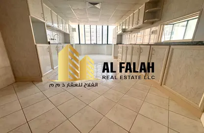شقة - 3 غرف نوم - 4 حمامات للايجار في شارع التعاون - التعاون - الشارقة