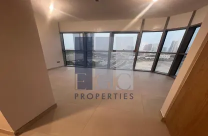 Apartment - 3 Bedrooms - 3 Bathrooms for rent in Radiant Square - City Of Lights - Al Reem Island - Abu Dhabi