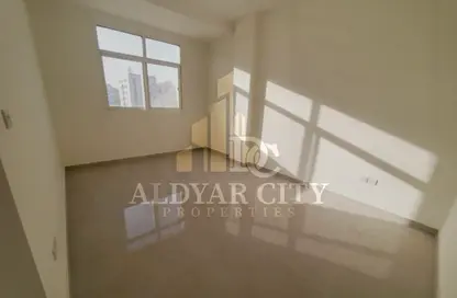 Apartment - 2 Bedrooms - 2 Bathrooms for rent in Al Rumailah building - Al Rumailah 2 - Al Rumaila - Ajman
