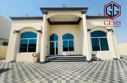 Villa - 3 Bedrooms - 4 Bathrooms for rent in Al Aweer 1 - Al Aweer - Dubai