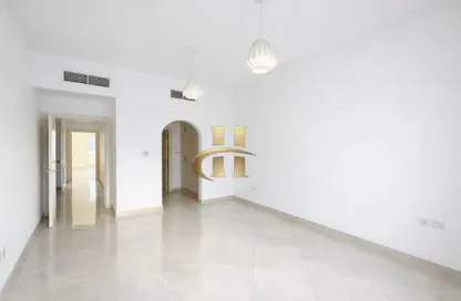 Villa - 4 Bedrooms - 5 Bathrooms for rent in Seasons Community - District 15 - Jumeirah Village Circle - Dubai Villa - 4 Bedrooms - 5 Bathrooms for rent in Seasons Community - District 15 - Jumeirah Village Circle - Dubai