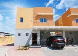 Villa - 2 bedrooms - 4 bathrooms for rent in Manazel Al Reef 2 - Al Samha - Abu Dhabi