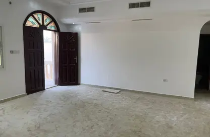 Villa - 3 Bedrooms - 4 Bathrooms for rent in Khuzam - Ras Al Khaimah